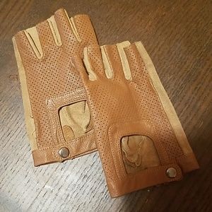 Fingerless leather motorcycle gloves